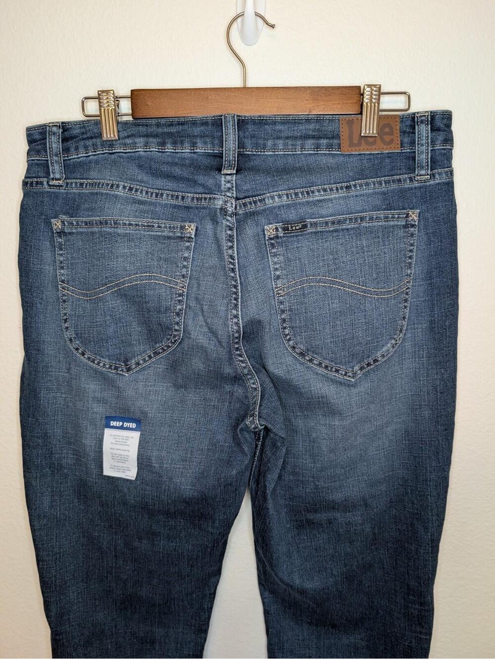 Lee Mid Rise Capri Women's size 14 M Blue Denim Jeans Regular Fit NWT - Picture 5 of 9